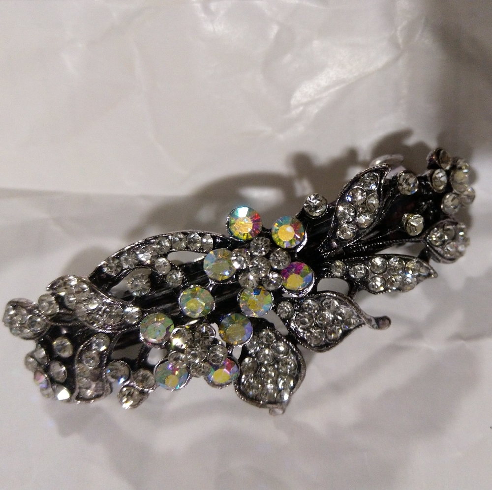 Crystals Hair Barrett, new with tag